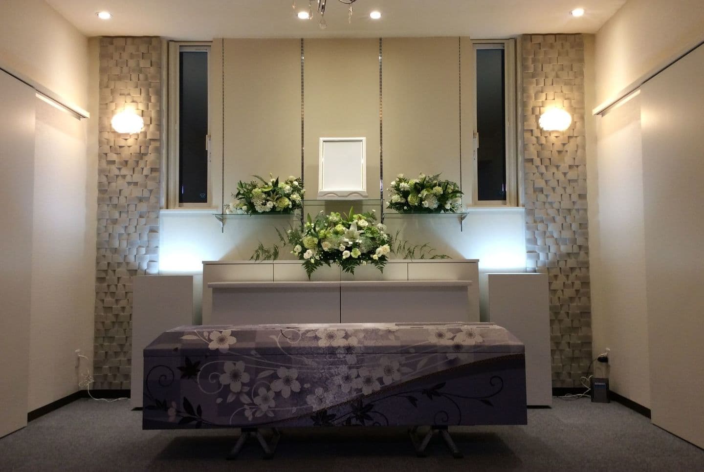 フローラルホール1日葬祭壇