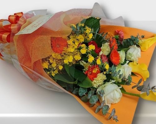 黄色オレンジ系の男性にもお勧めの花束